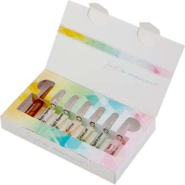 Just a moment – AMPOULES CURE